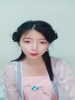 欧美性爱电影影院同时叫了两个嫩妹来挑选 叫妹子脱了外套看身材...